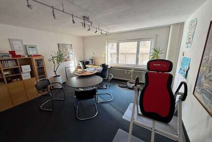 Wohnung zum Kaufen in Stuttgart 219.000 € 75 m²